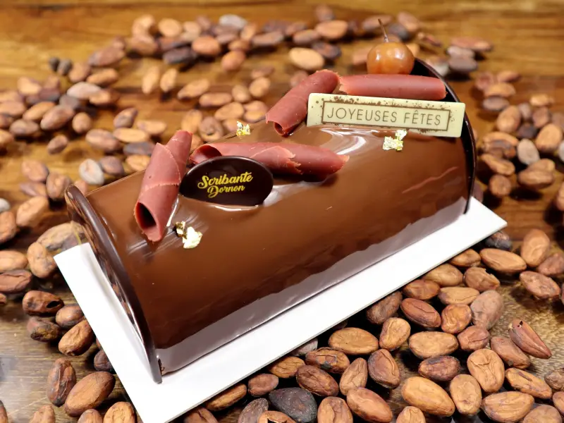 Bûche vanille griotte chocolat Bourgoin-Jallieu