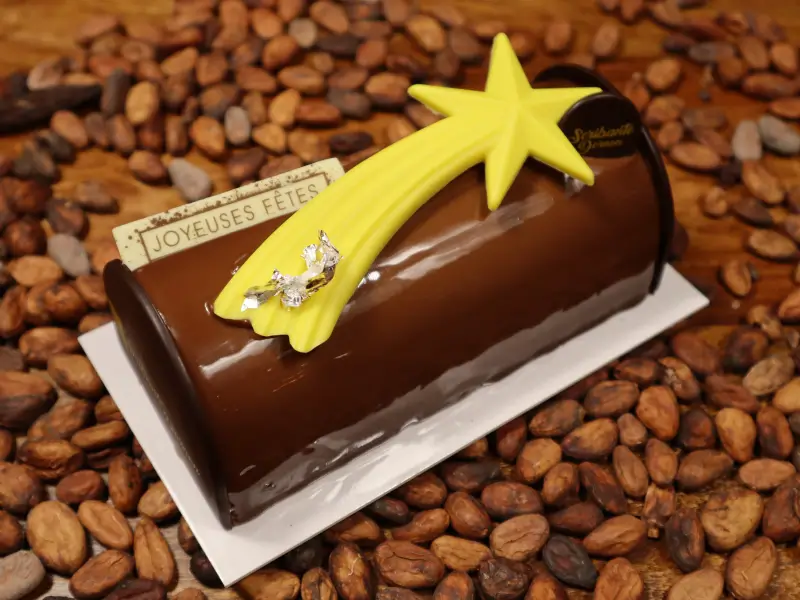 Nos bûches pâtissières et festives, pour la période des fêtes.