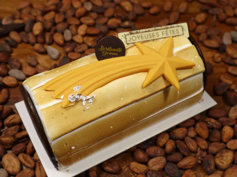 Meringue croustillante, sorbet mandarine, sorbet fraise, meringue légère. (Sans farine)